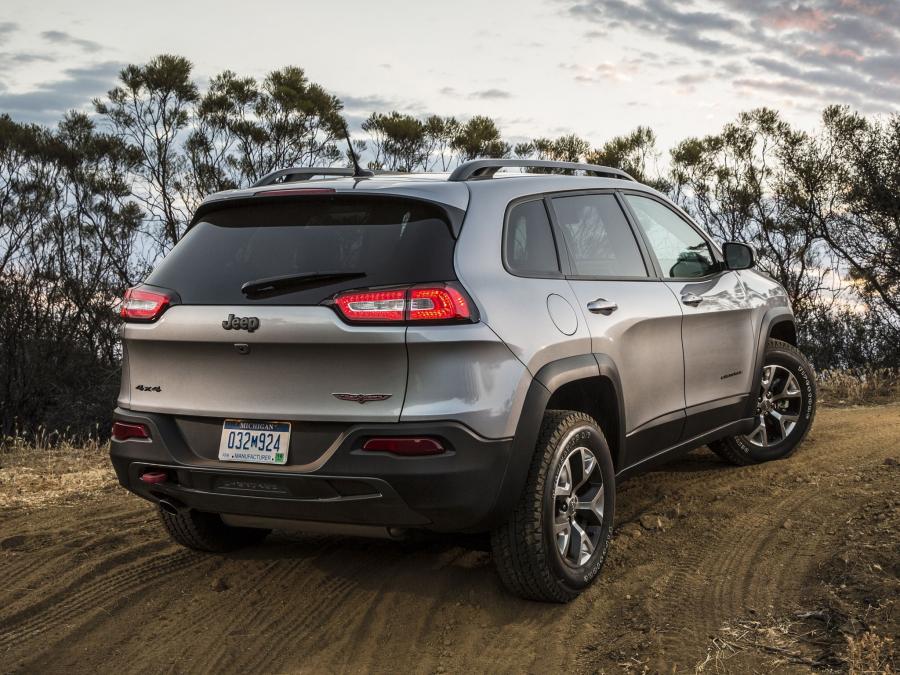  Jeep Cherokee Trailhawk 2013 года  (фото 8 из 31)
